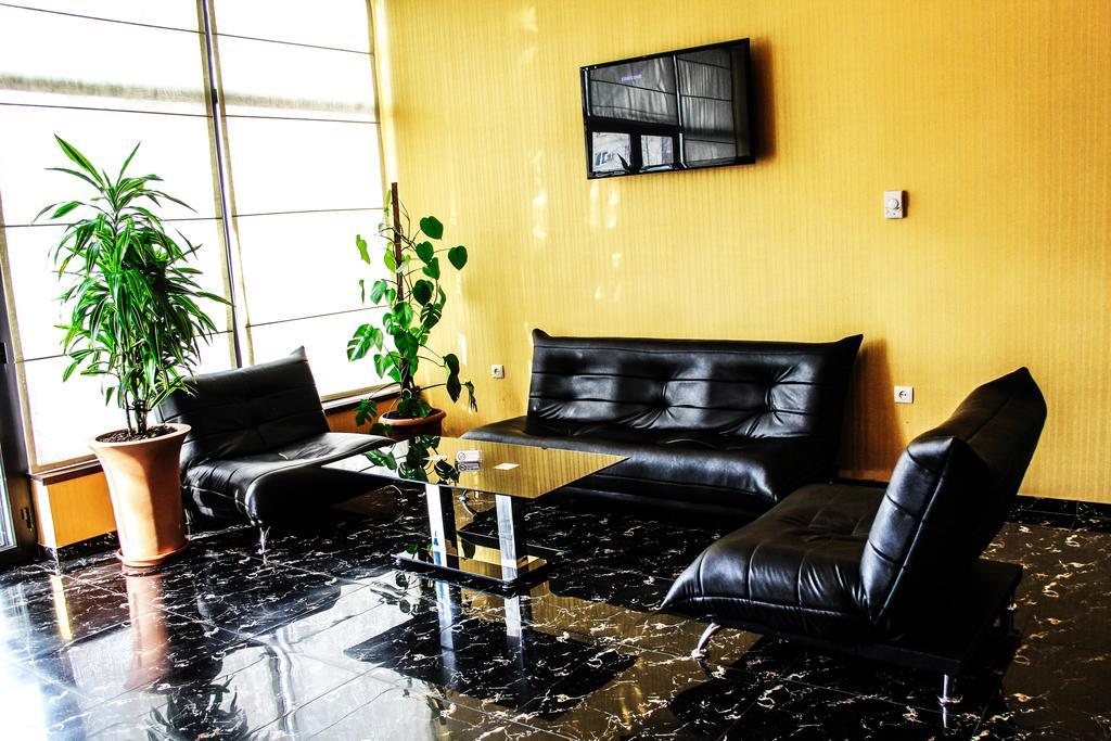 Royal Georgia Hotel Tbilisi Buitenkant foto