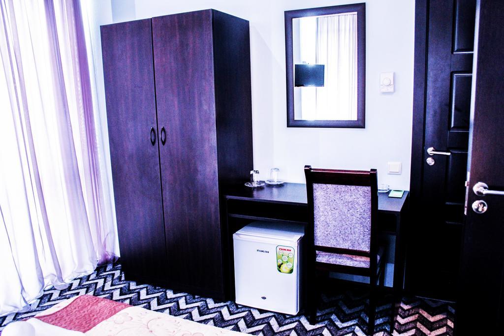 Royal Georgia Hotel Tbilisi Kamer foto
