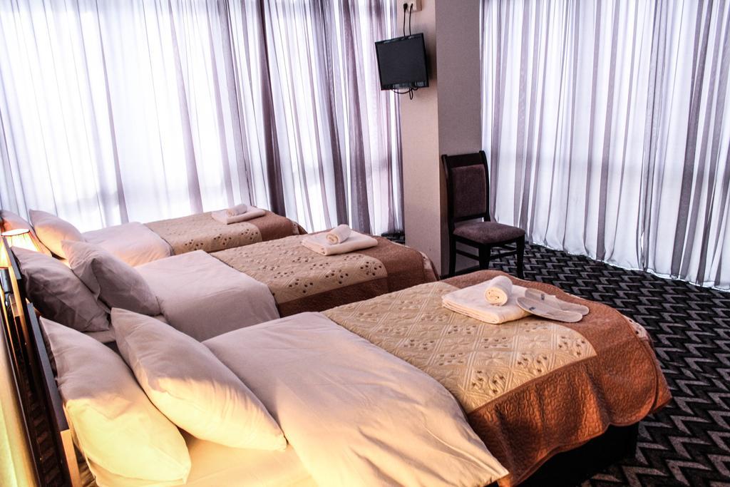 Royal Georgia Hotel Tbilisi Kamer foto