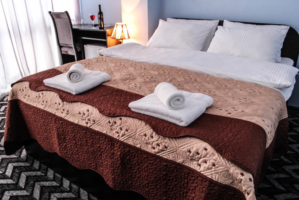 Royal Georgia Hotel Tbilisi Kamer foto