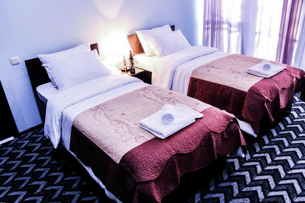 Royal Georgia Hotel Tbilisi Kamer foto