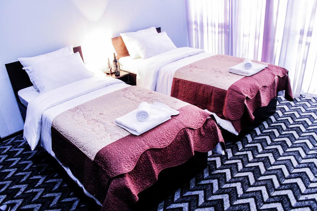Royal Georgia Hotel Tbilisi Kamer foto