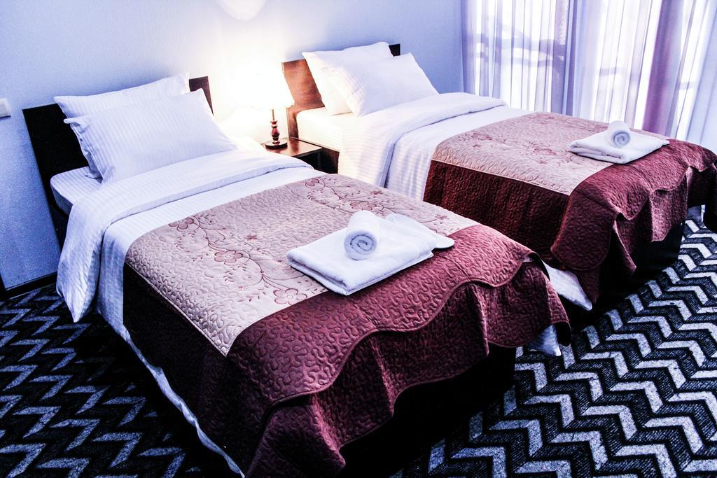 Royal Georgia Hotel Tbilisi Kamer foto