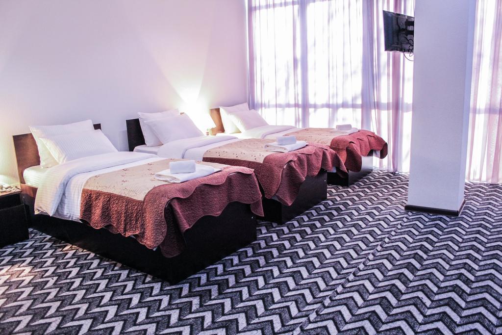 Royal Georgia Hotel Tbilisi Kamer foto