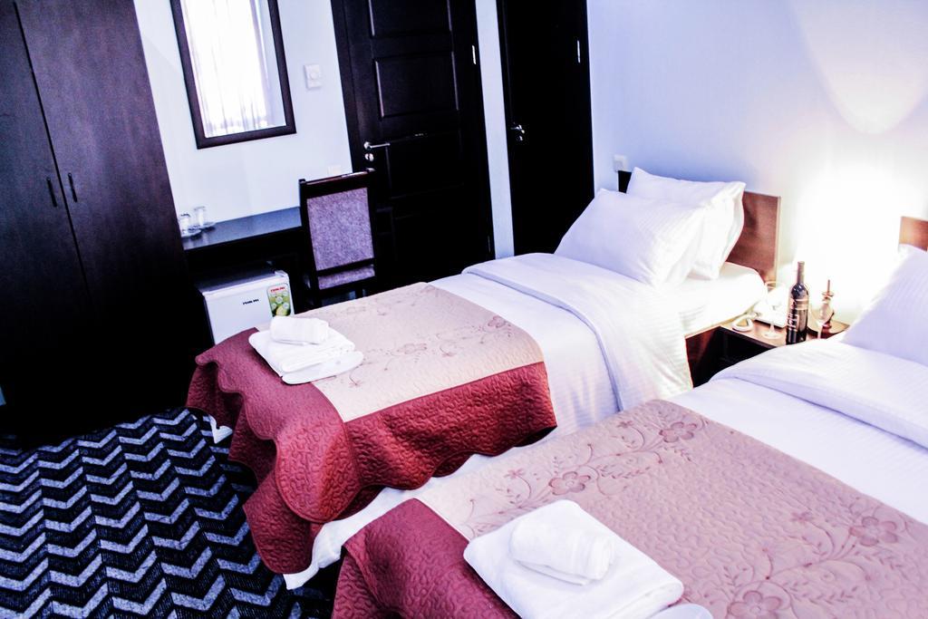 Royal Georgia Hotel Tbilisi Buitenkant foto